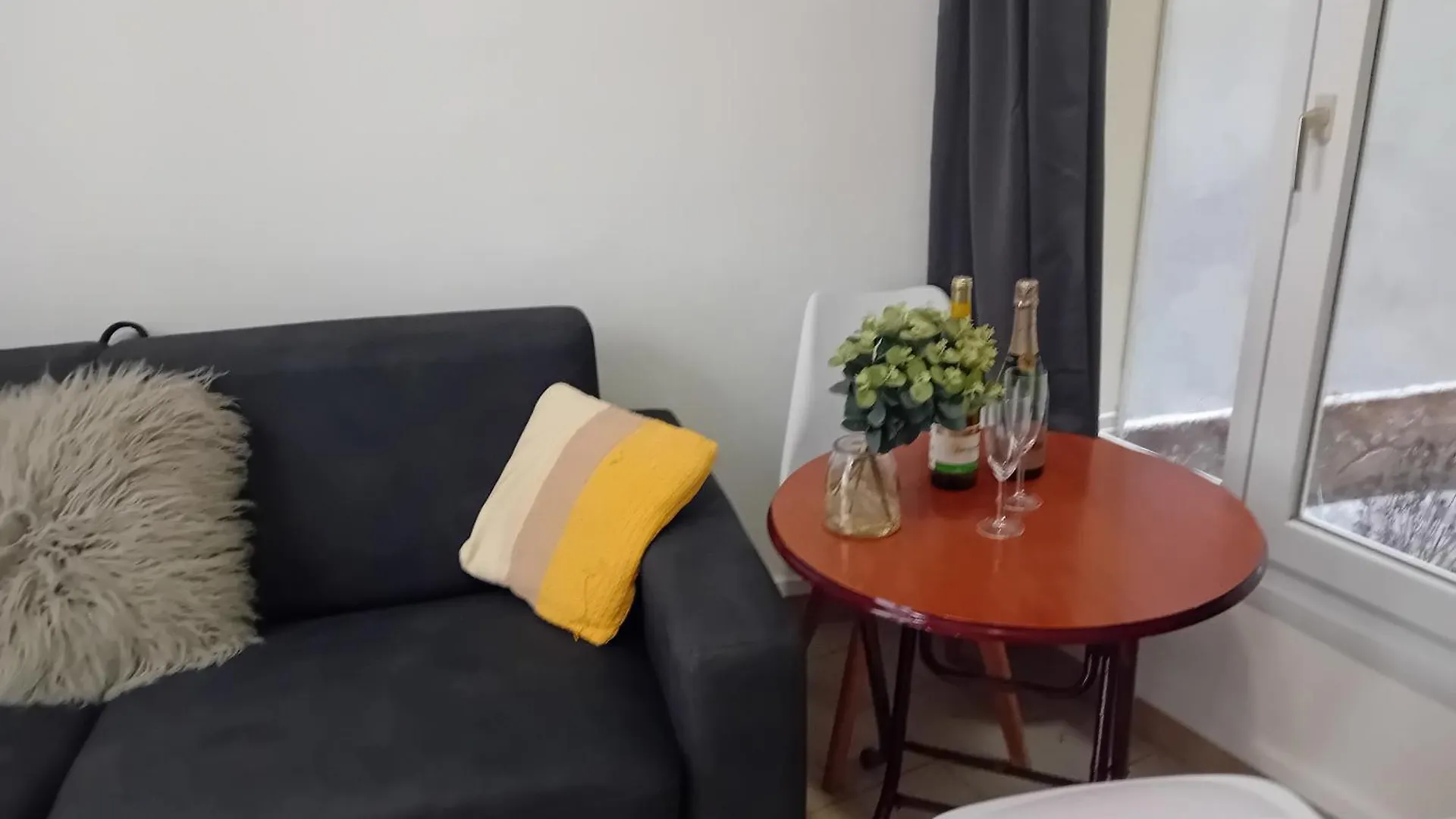 Apartment Close To Eifel Tour And Louvre Meusm,,Gare Montparnasse, Perfectely Located ,Center ,Good For Trip ,,Gorgeous Place