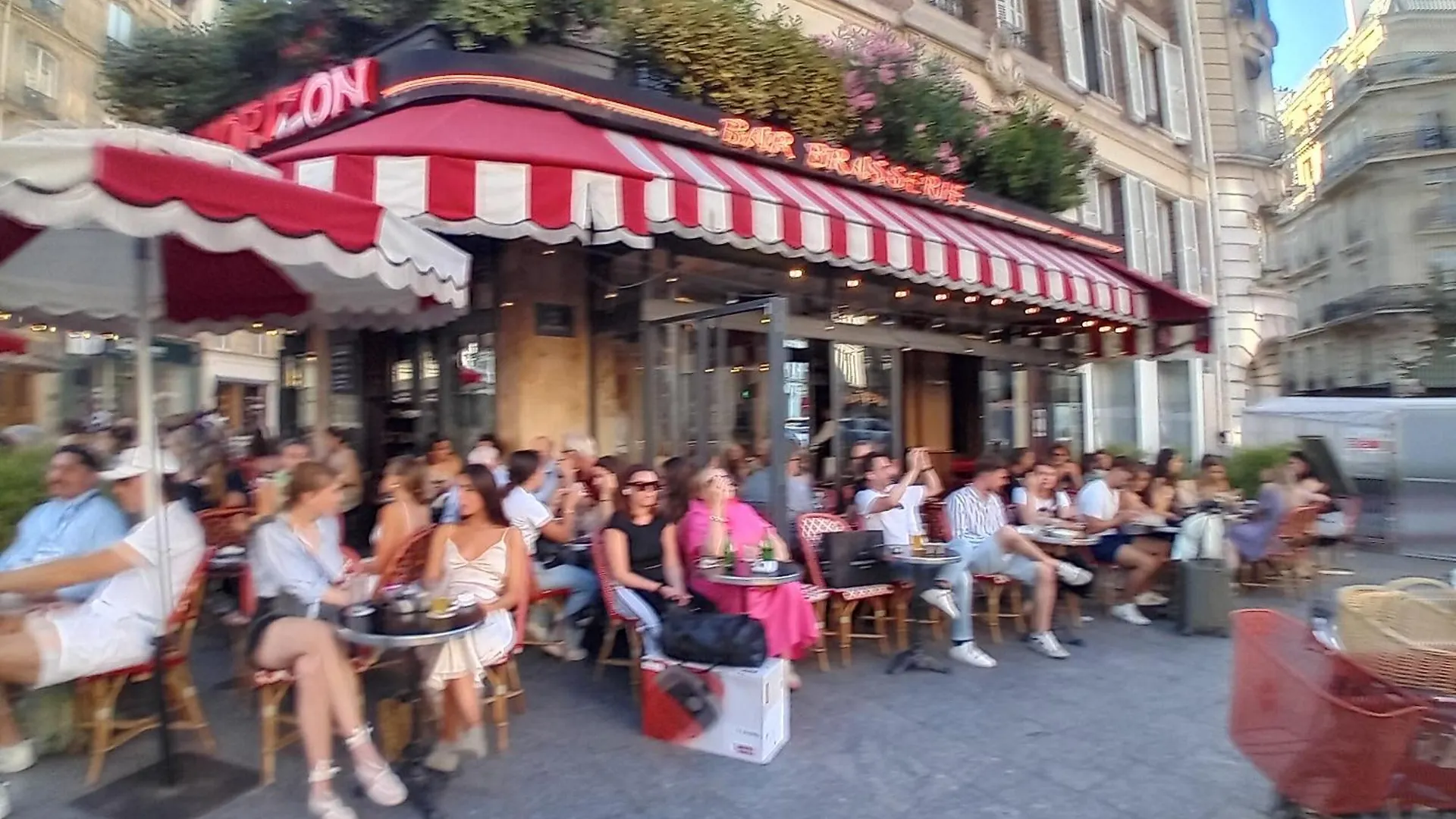 Apartment Close To Eifel Tour And Louvre Meusm,,Gare Montparnasse, Perfectely Located ,Center ,Good For Trip ,,Gorgeous Place