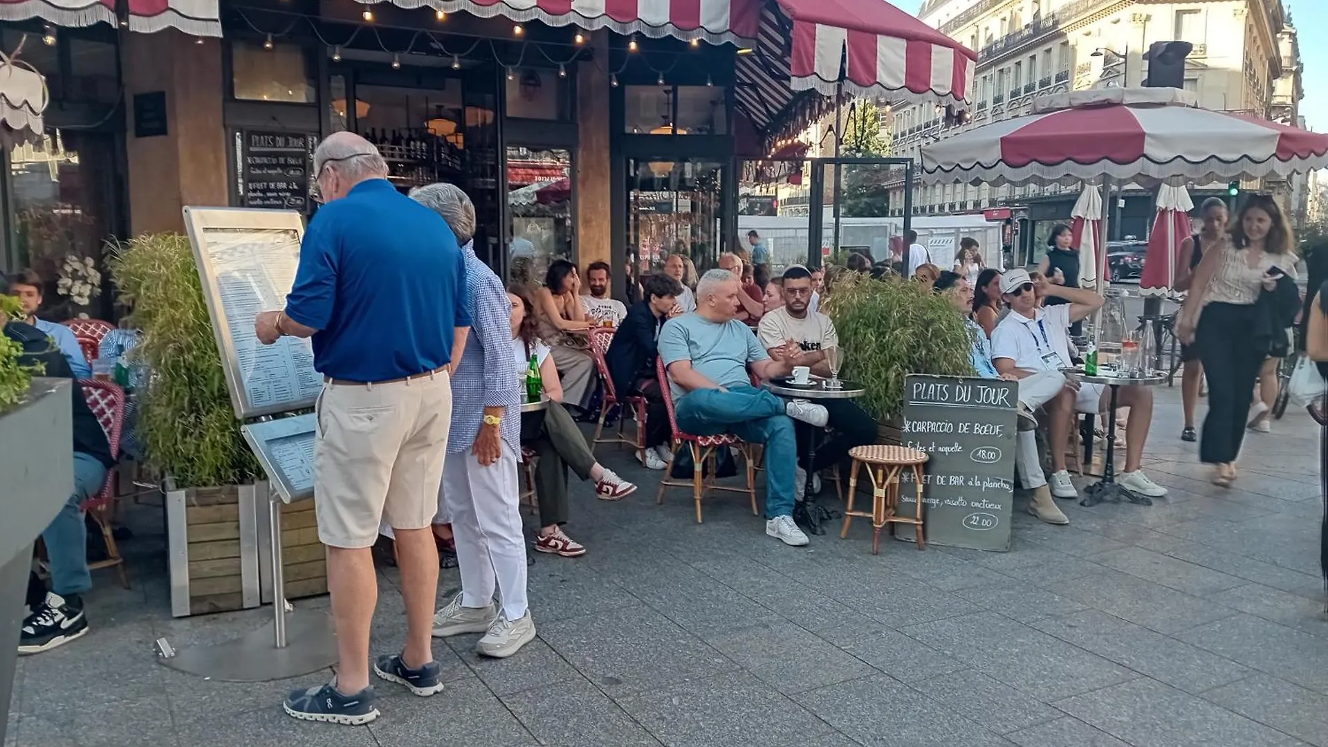Close To Eifel Tour And Louvre Meusm,,Gare Montparnasse, Perfectely Located ,Center ,Good For Trip ,,Gorgeous Place Apartment
