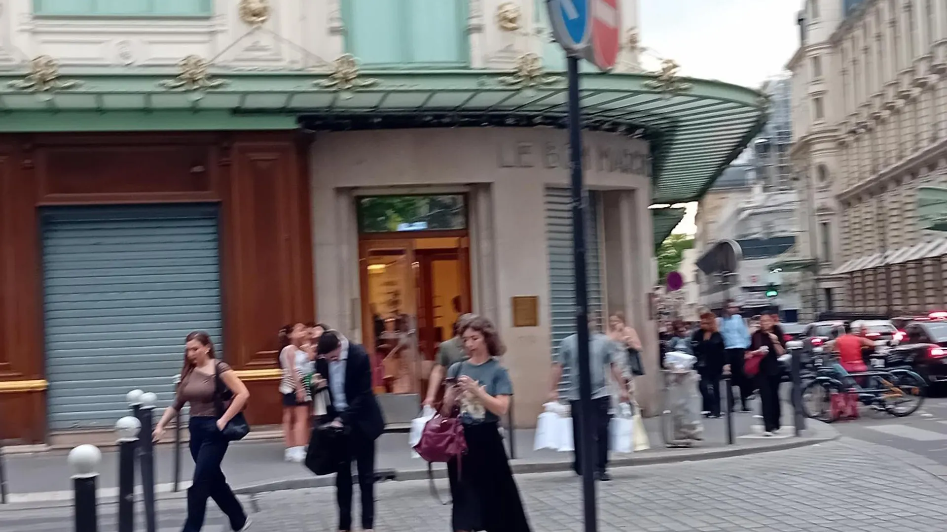 Close To Eifel Tour And Louvre Meusm,,Gare Montparnasse, Perfectely Located ,Center ,Good For Trip ,,Gorgeous Place Paris