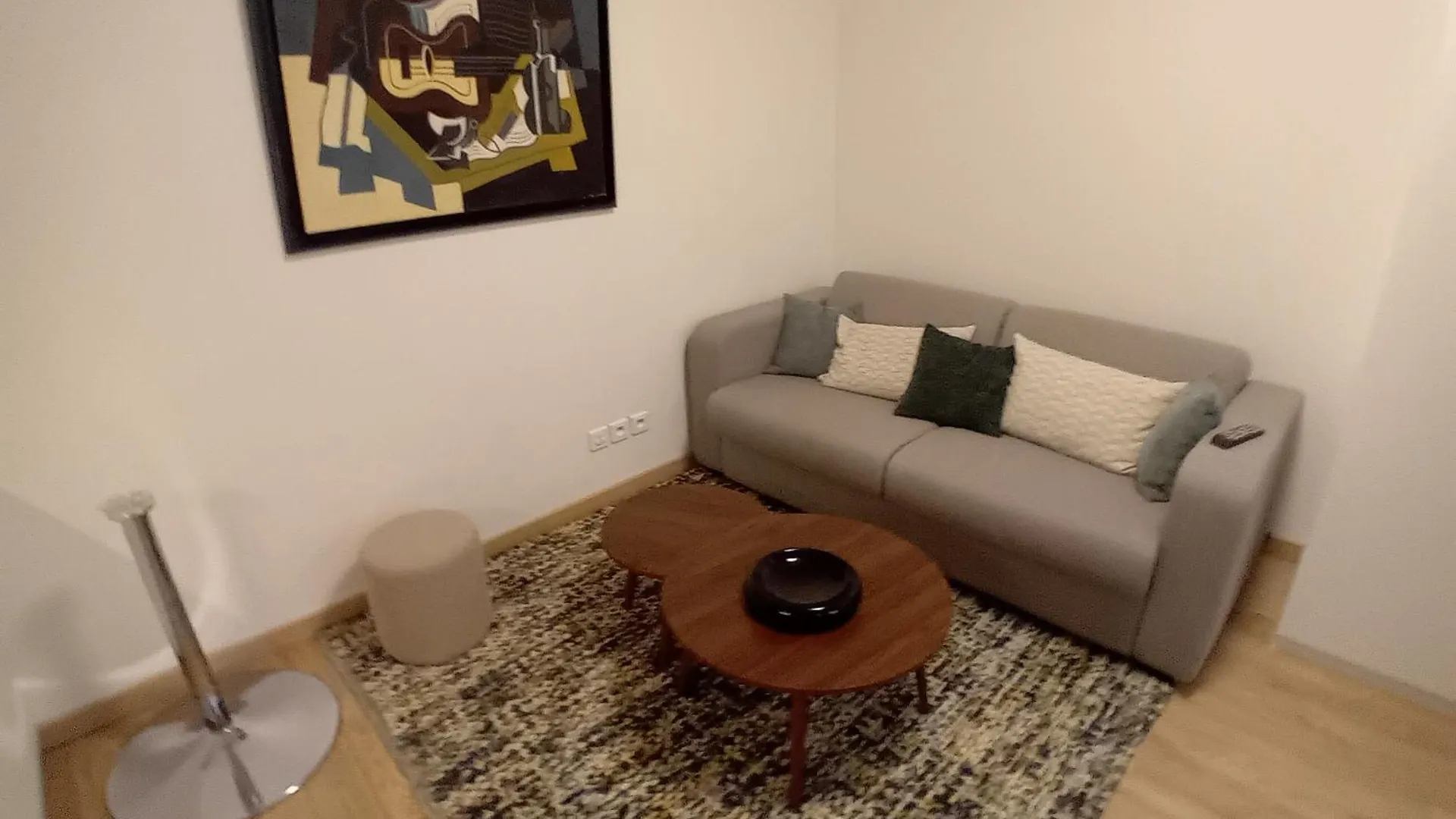 Apartment Close To Eifel Tour And Louvre Meusm,,Gare Montparnasse, Perfectely Located ,Center ,Good For Trip ,,Gorgeous Place France